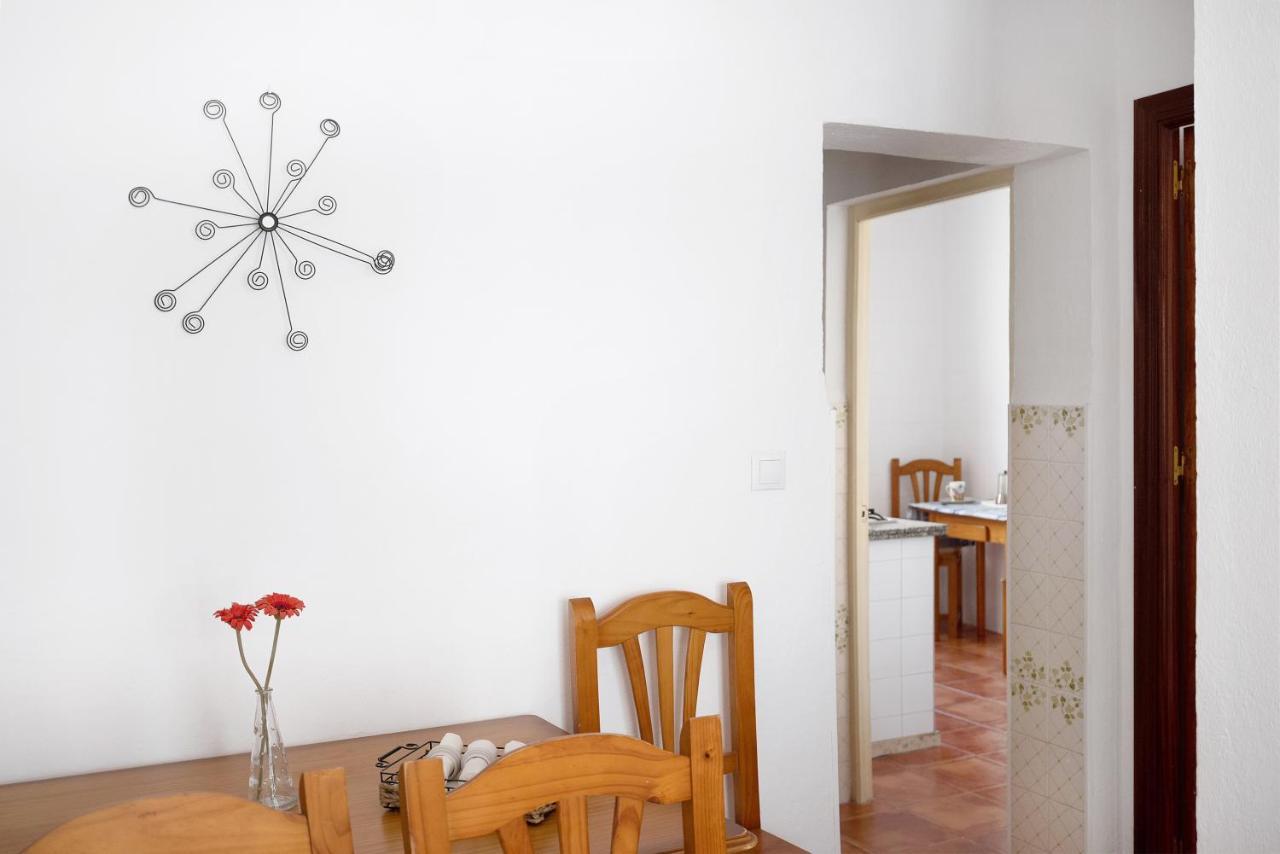 Casa Morales 1 Apartment โกนิล เด ลาฟรอนเตรา ภายนอก รูปภาพ