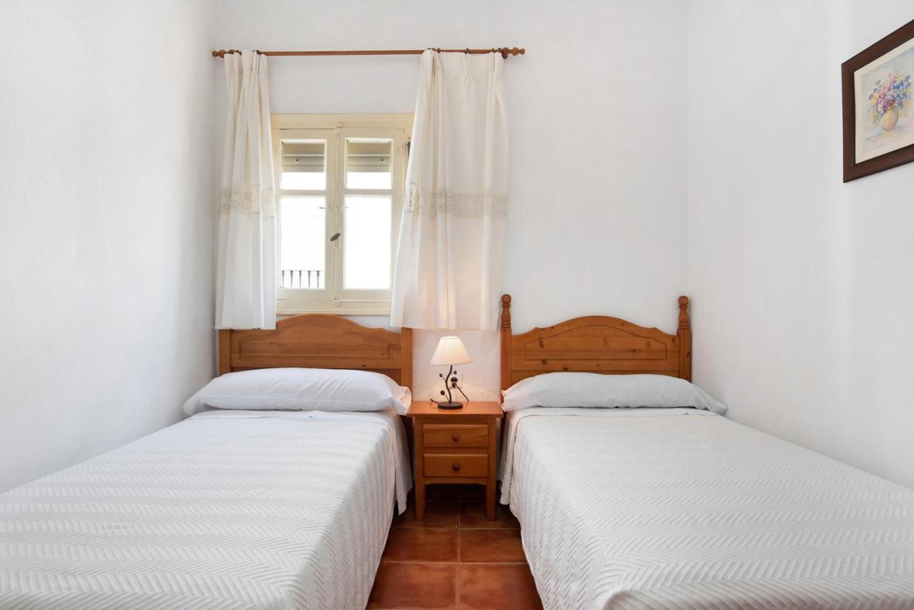 Casa Morales 1 Apartment โกนิล เด ลาฟรอนเตรา ภายนอก รูปภาพ